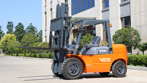 2Diesel forklift.jpg