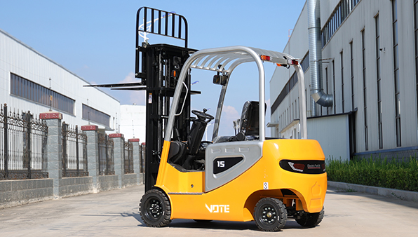 3Electric forklift.jpg