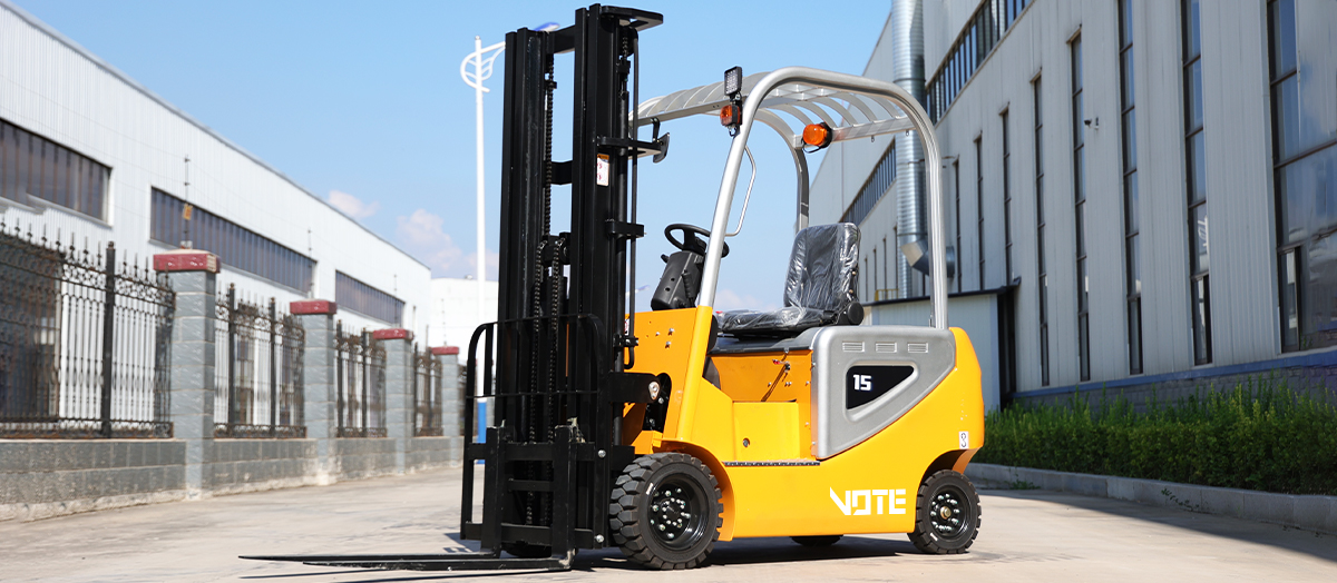 1Electric forklift.jpg